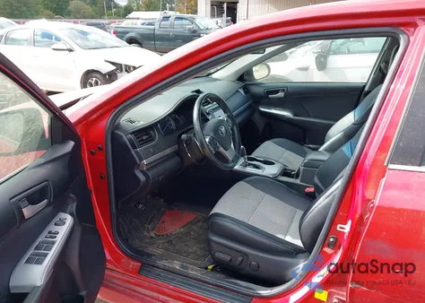 2014 Toyota Camry Se z USA, uszkodzony, nr VIN 4T1BF1FK1EU793309